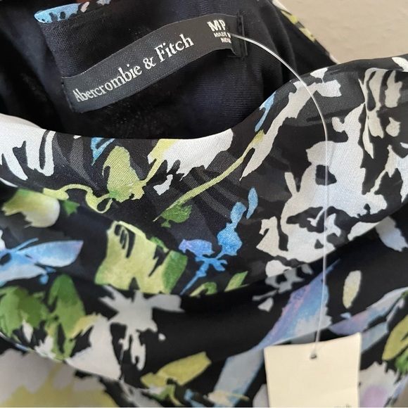 Abercrombie & Fitch Cowl Floral Maxi Dress in Medium Petite - Picture 5 of 9
